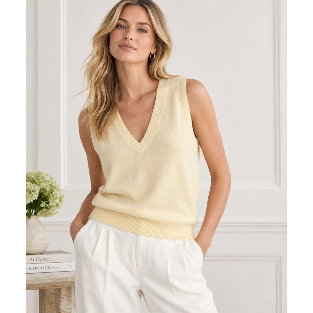 J.Crew 100% Cashmere V-Neck Sweater Vest Women’s Size M Buttercream CB910 Preppy